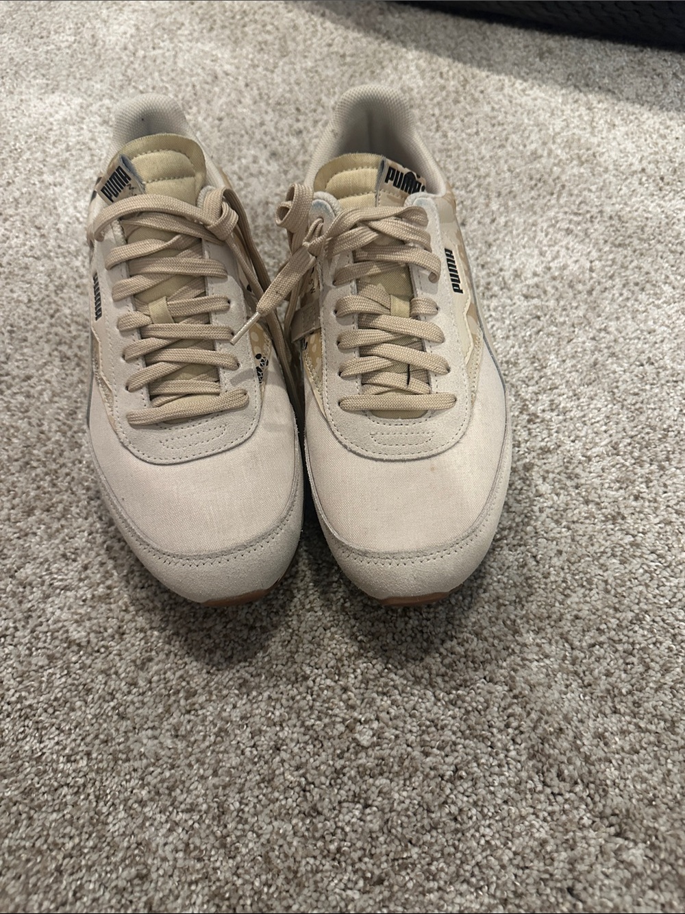 Puma Men's Beige Casual Sneakers